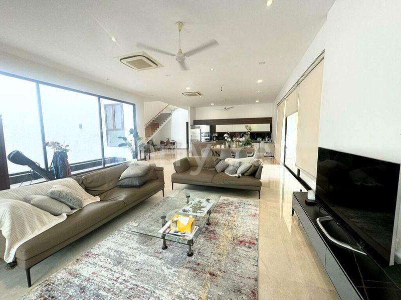 8 Bed Bungalow (Landed) for Sale in  Thomson Ridge - Image 1